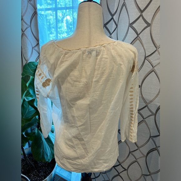 Gap Top 100% cotton boho white top with embroidery Size Medium - Picture 4 of 8